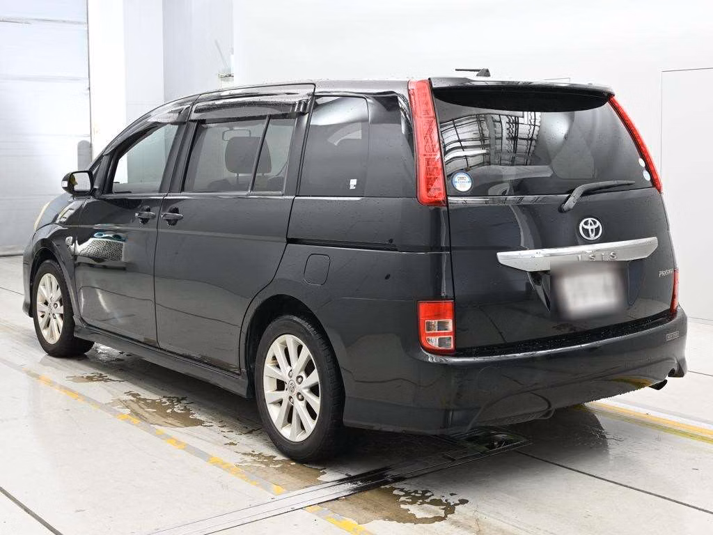 TOYOTA ISIS