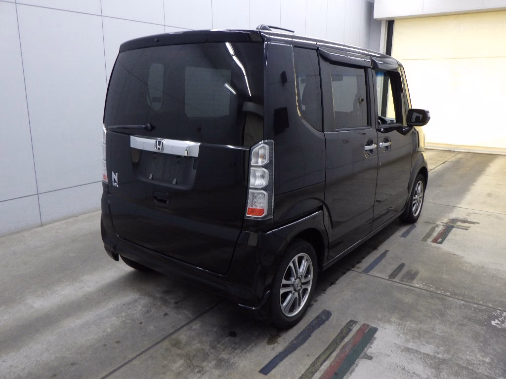 HONDA N-BOX