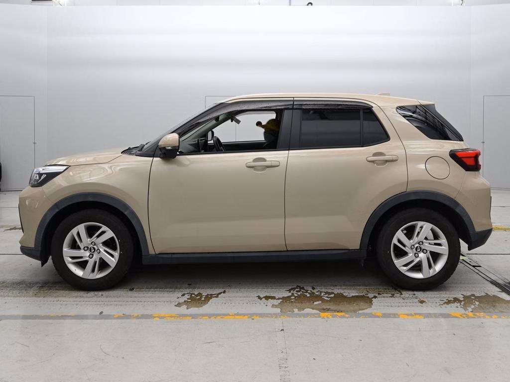 DAIHATSU ROCKY