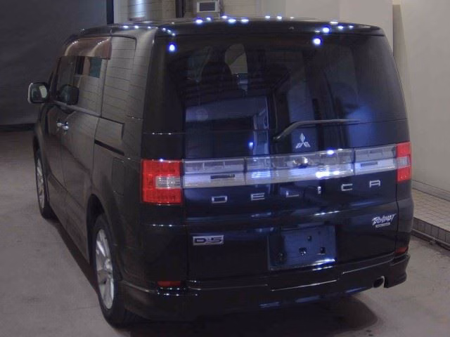 MITSUBISHI DELICA D:5