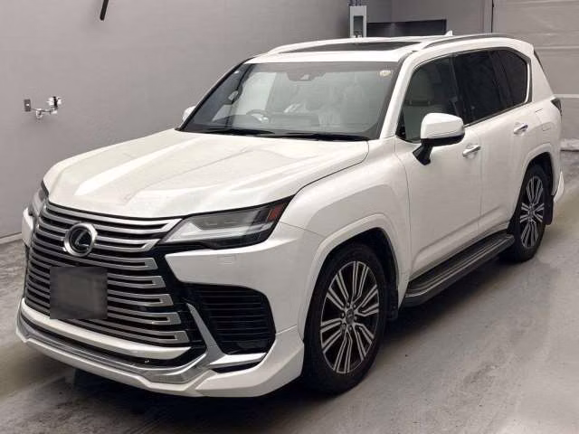 Lexus LX600