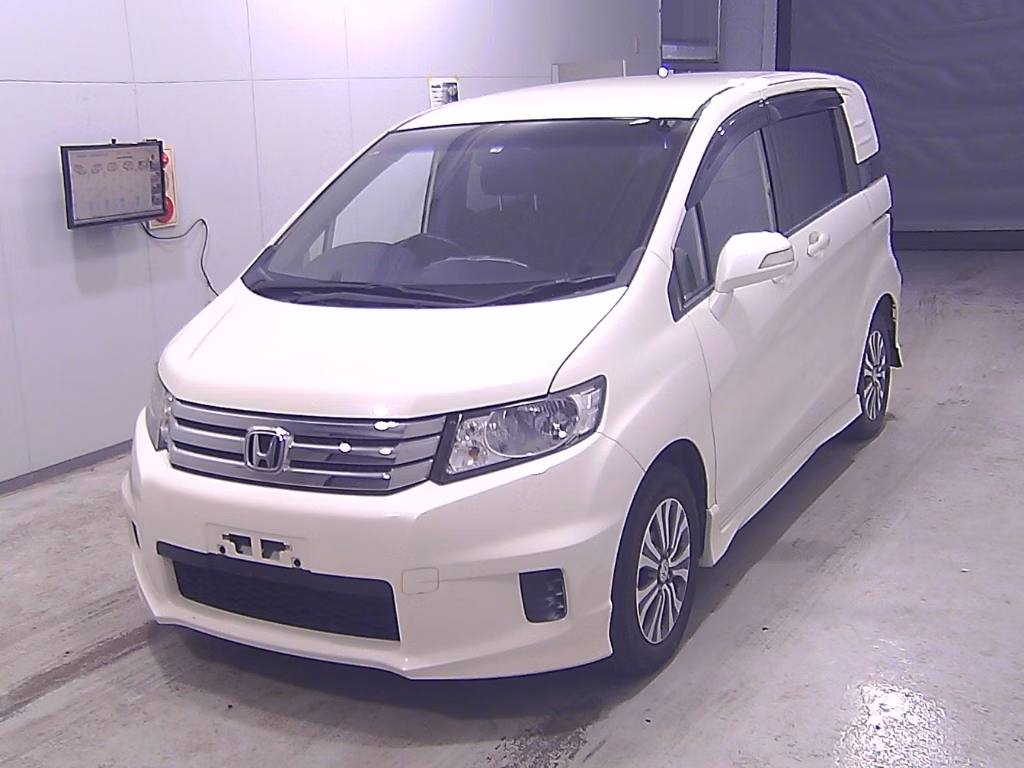 HONDA FREED SPIKE