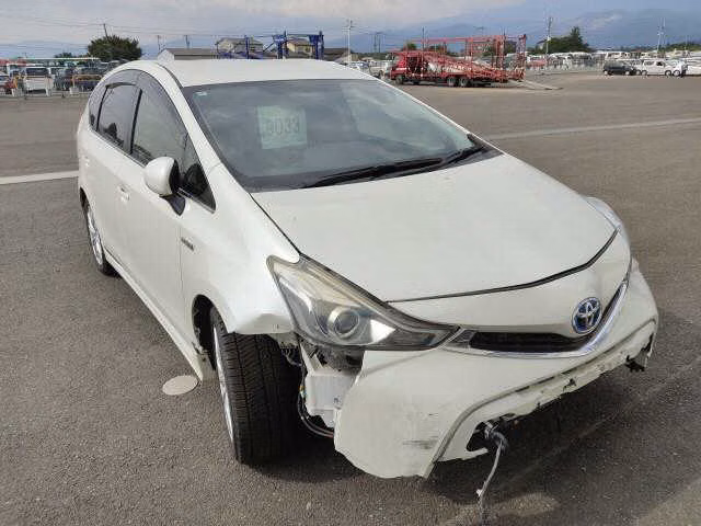 TOYOTA PRIUS ALPHA