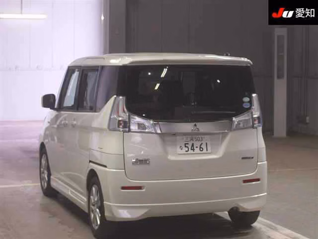 MITSUBISHI DELICA D:2