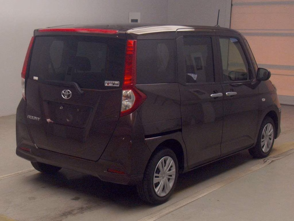 TOYOTA ROOMY