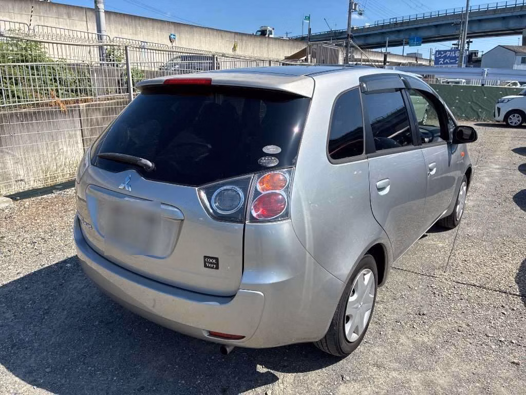 MITSUBISHI COLT PLUS