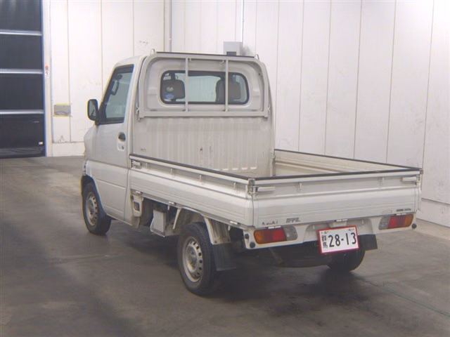 NISSAN CLIPPER