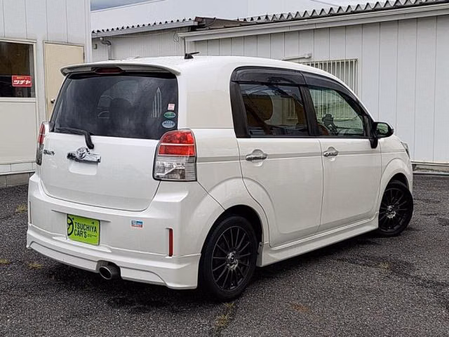 TOYOTA SPADE