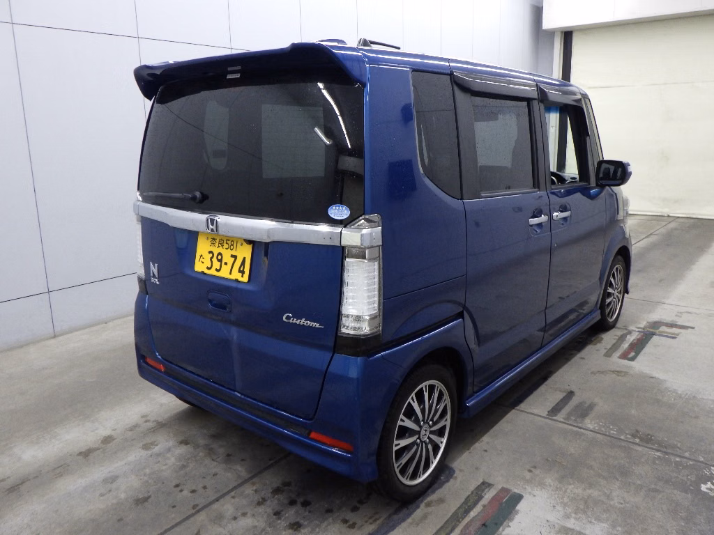 HONDA N-BOX