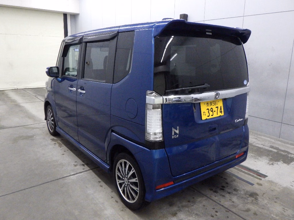 HONDA N-BOX