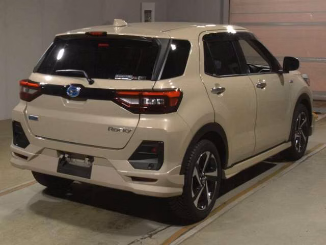 DAIHATSU ROCKY