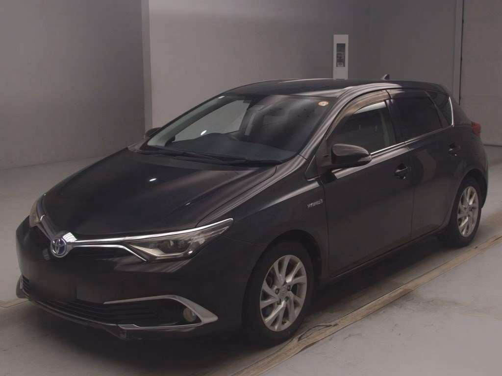 TOYOTA AURIS