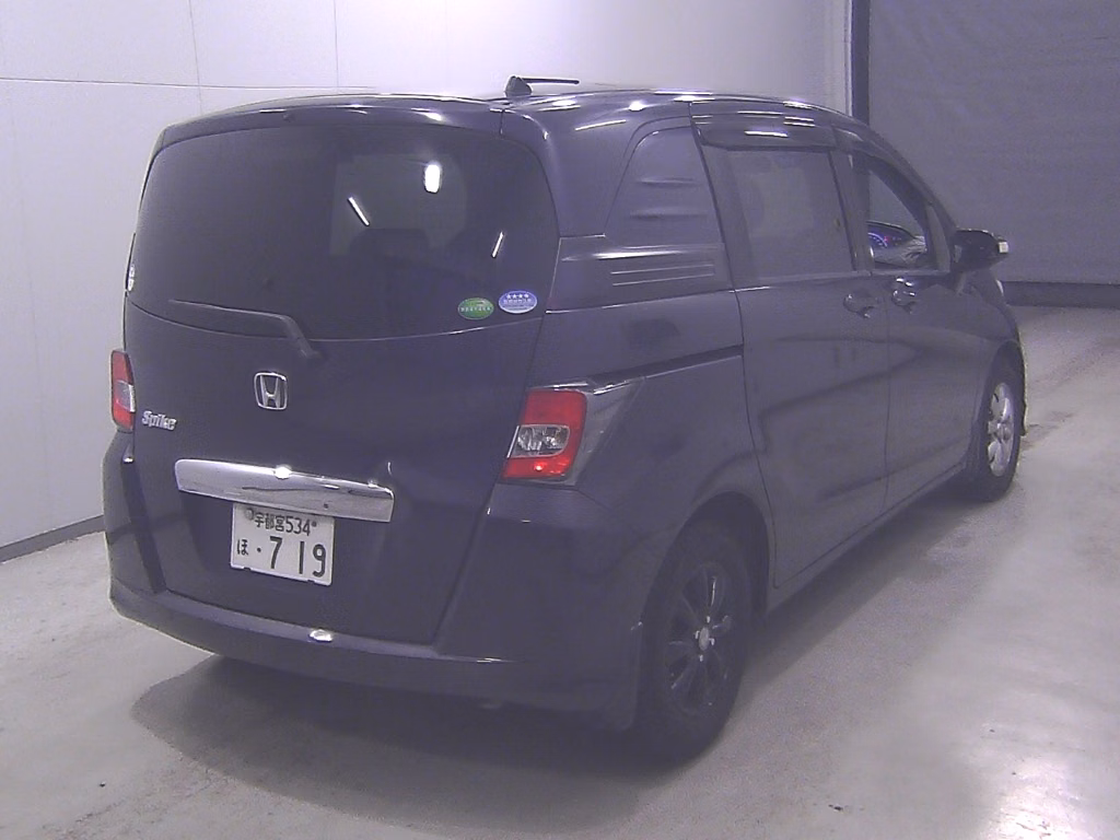 HONDA FREED SPIKE