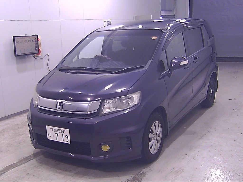 HONDA FREED SPIKE