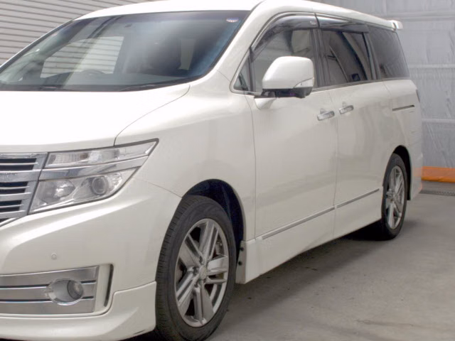 NISSAN ELGRAND