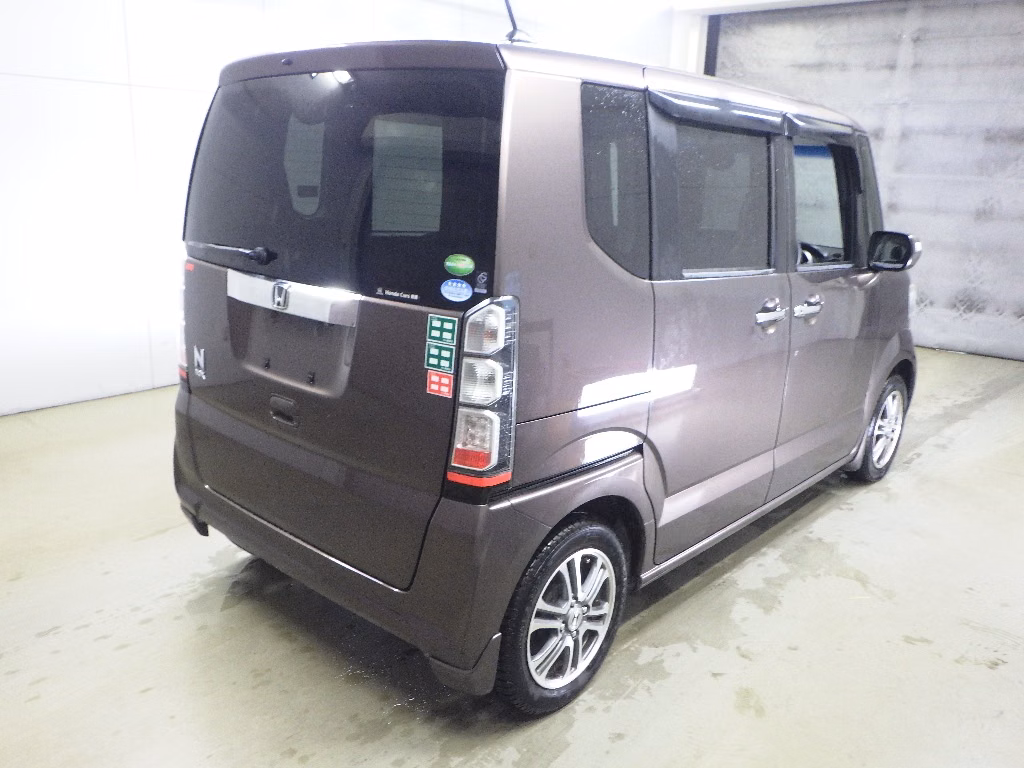 HONDA N-BOX