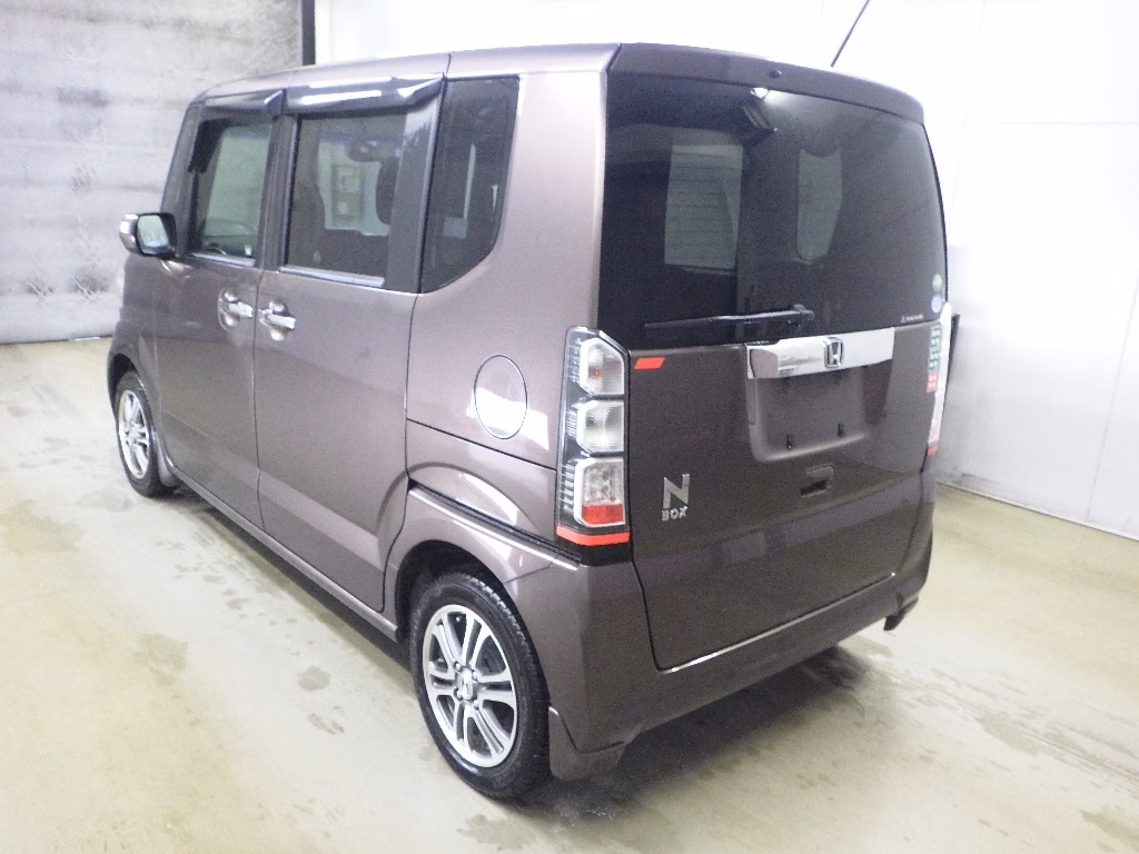 HONDA N-BOX