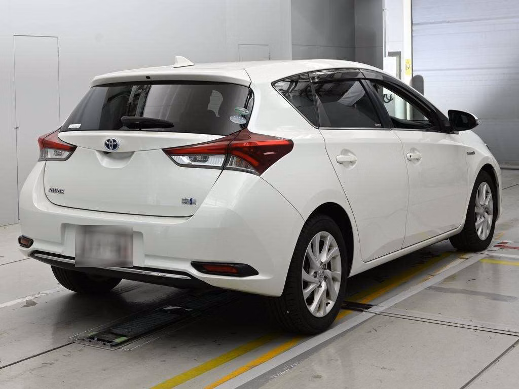 TOYOTA AURIS