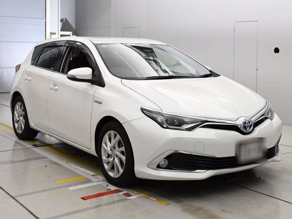 TOYOTA AURIS