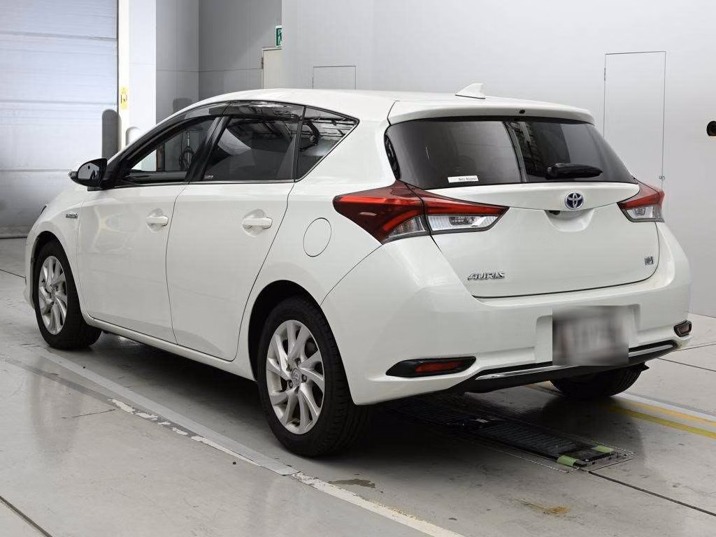 TOYOTA AURIS