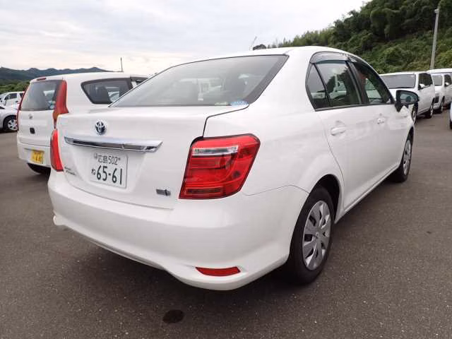 TOYOTA COROLLA AXIO
