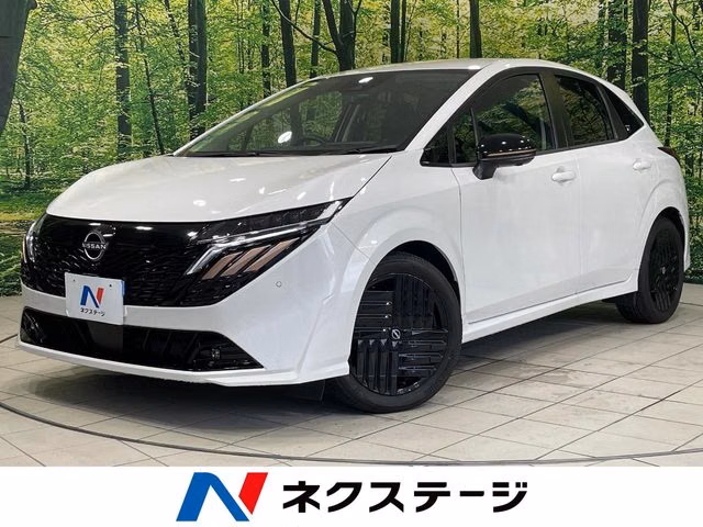 NISSAN AURA