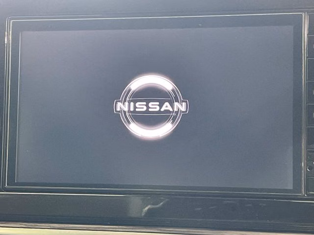 NISSAN AURA