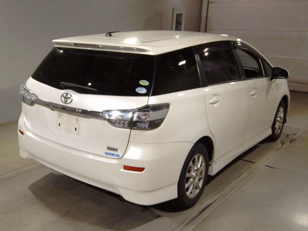TOYOTA WISH