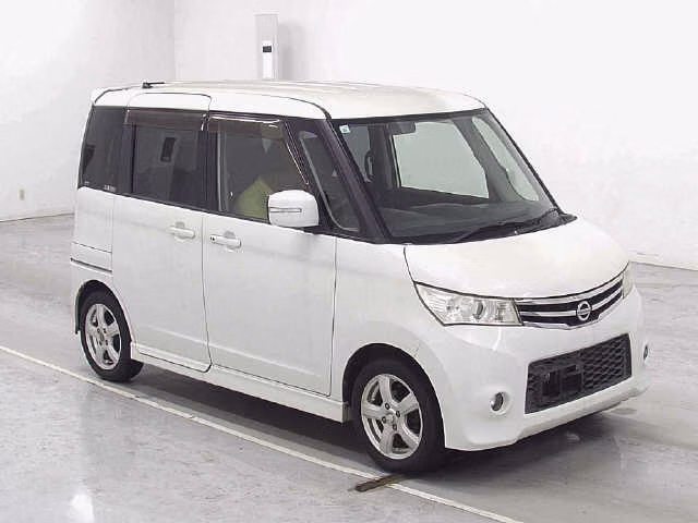 NISSAN ROOX