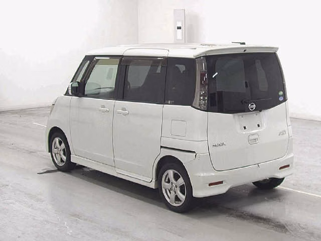 NISSAN ROOX