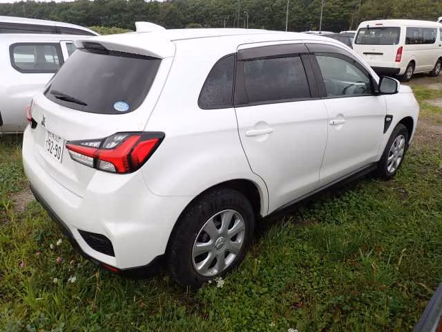 MITSUBISHI RVR