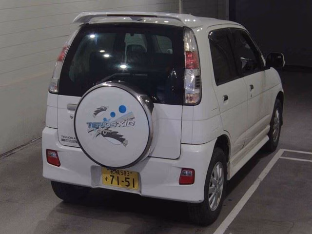 DAIHATSU TERIOS KID