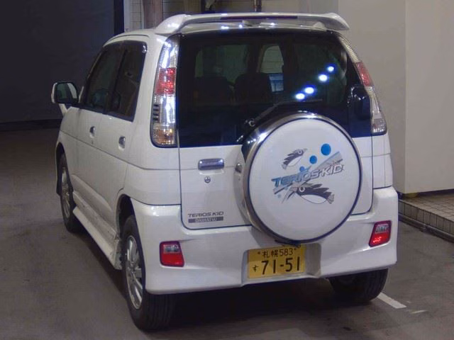 DAIHATSU TERIOS KID