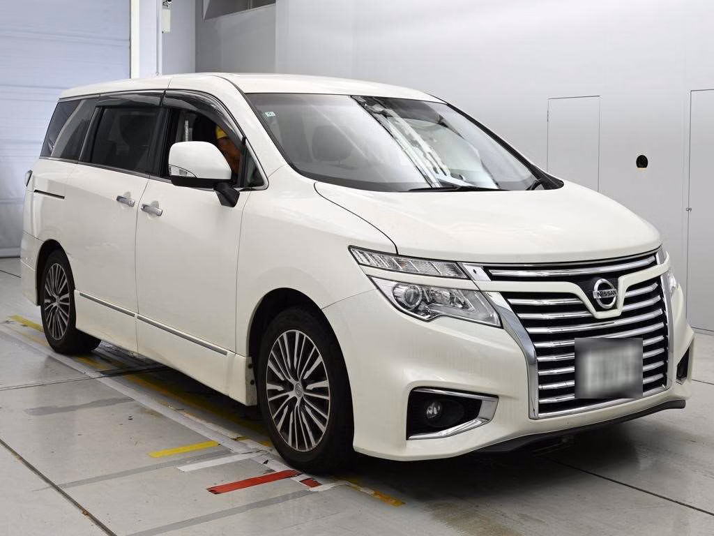 NISSAN ELGRAND
