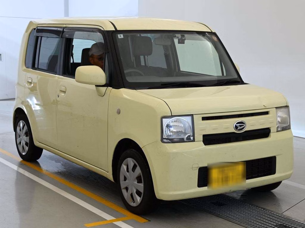 DAIHATSU MOVE CONTE