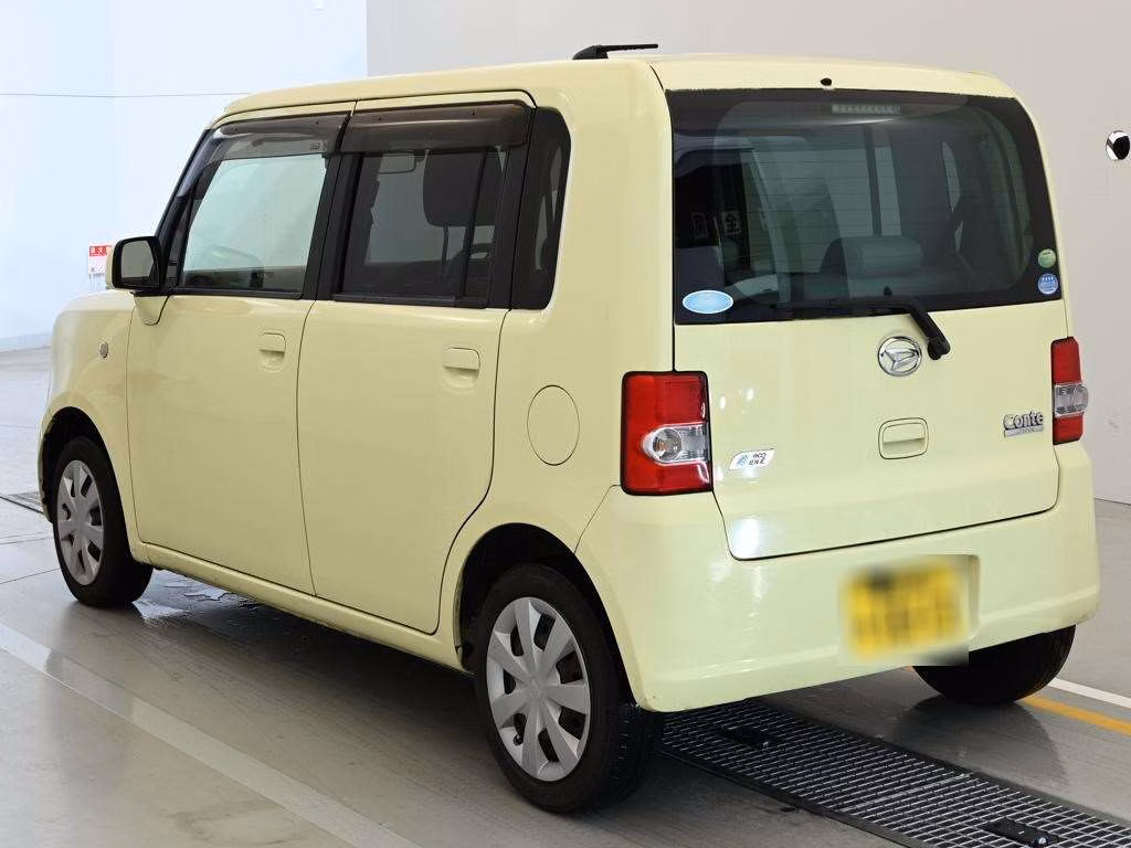 DAIHATSU MOVE CONTE