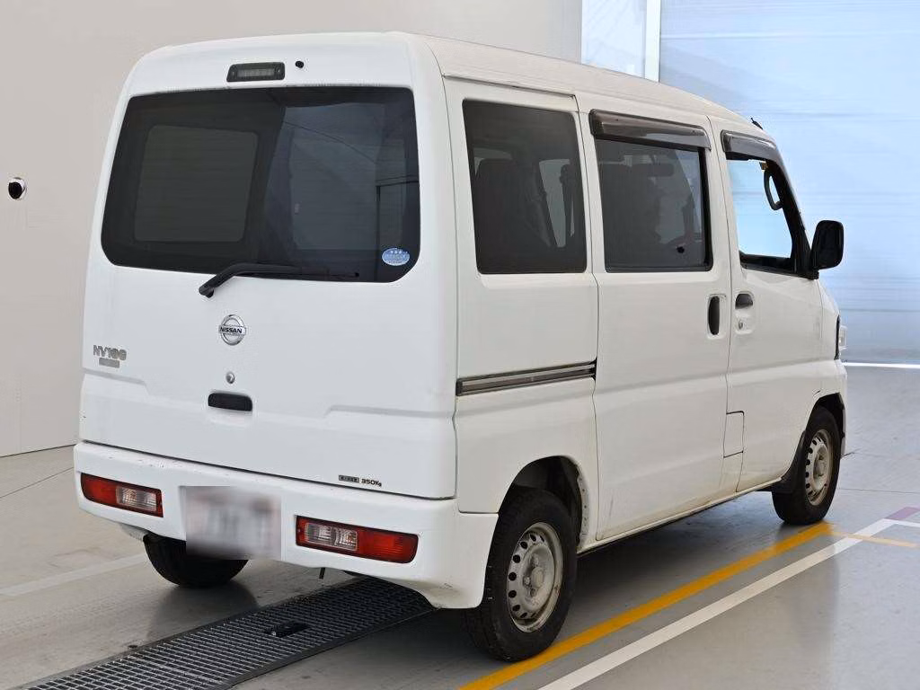 NISSAN NV100 CLIPPER