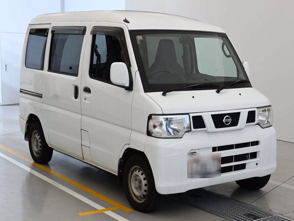 NISSAN NV100 CLIPPER