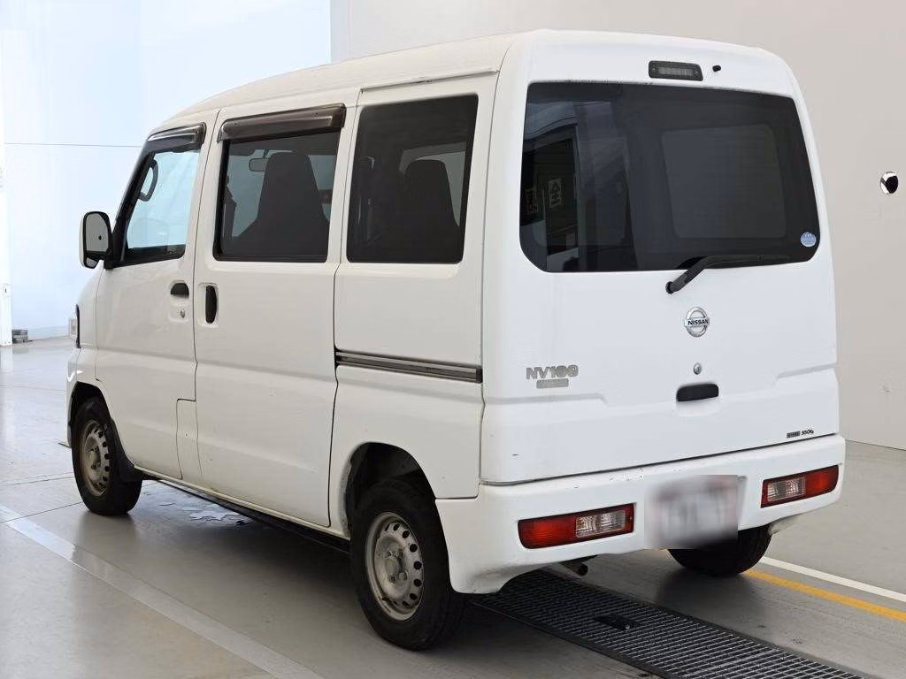 NISSAN NV100 CLIPPER