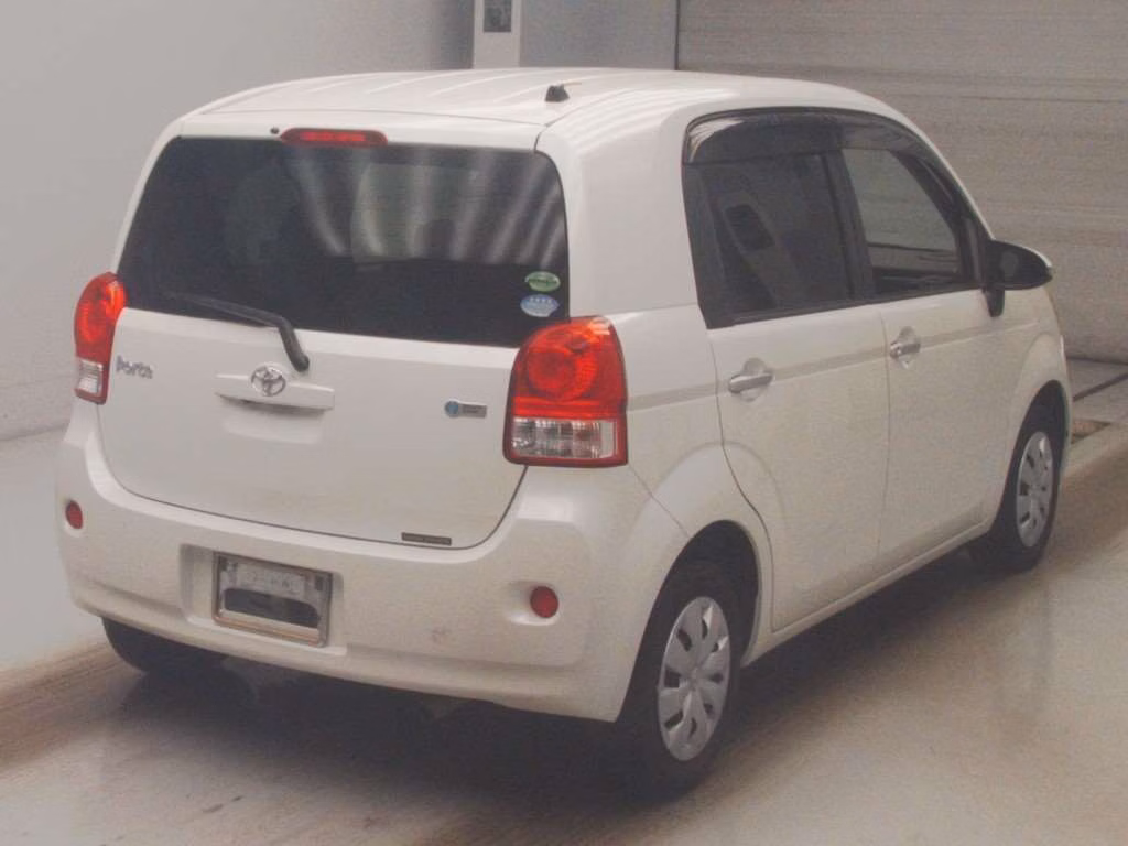TOYOTA PORTE