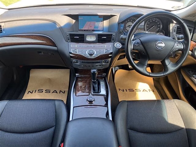 NISSAN FUGA