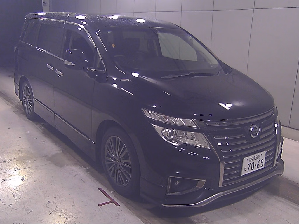 NISSAN ELGRAND