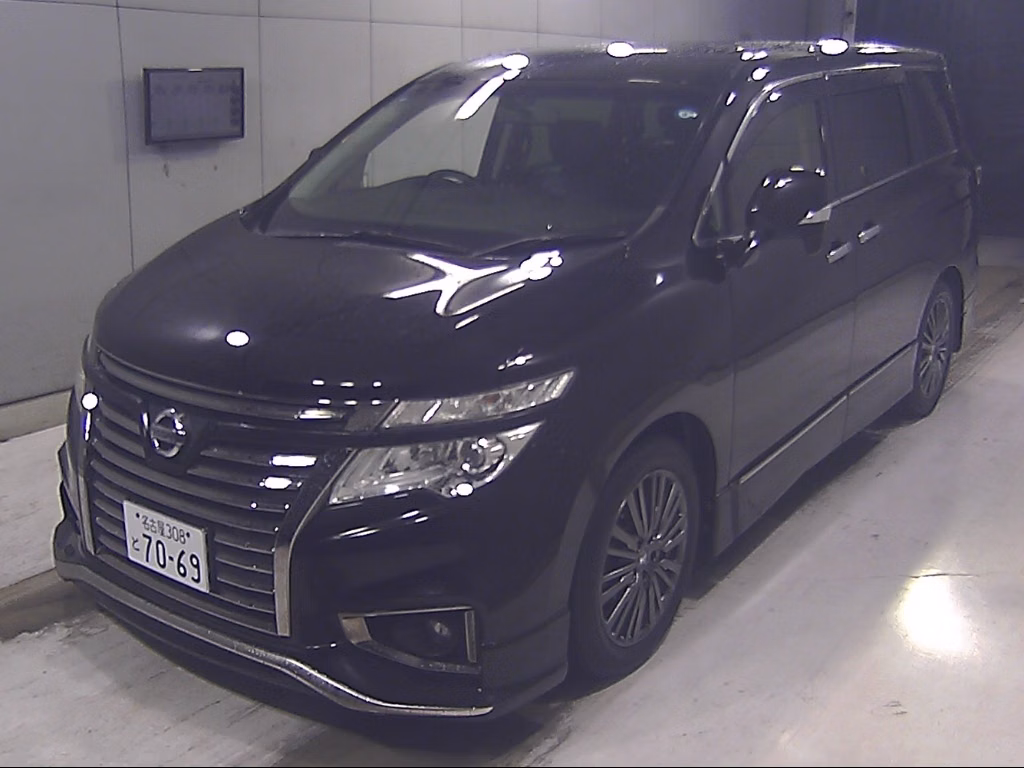 NISSAN ELGRAND