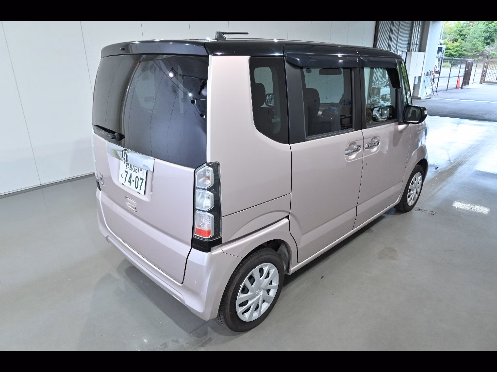 HONDA N-BOX