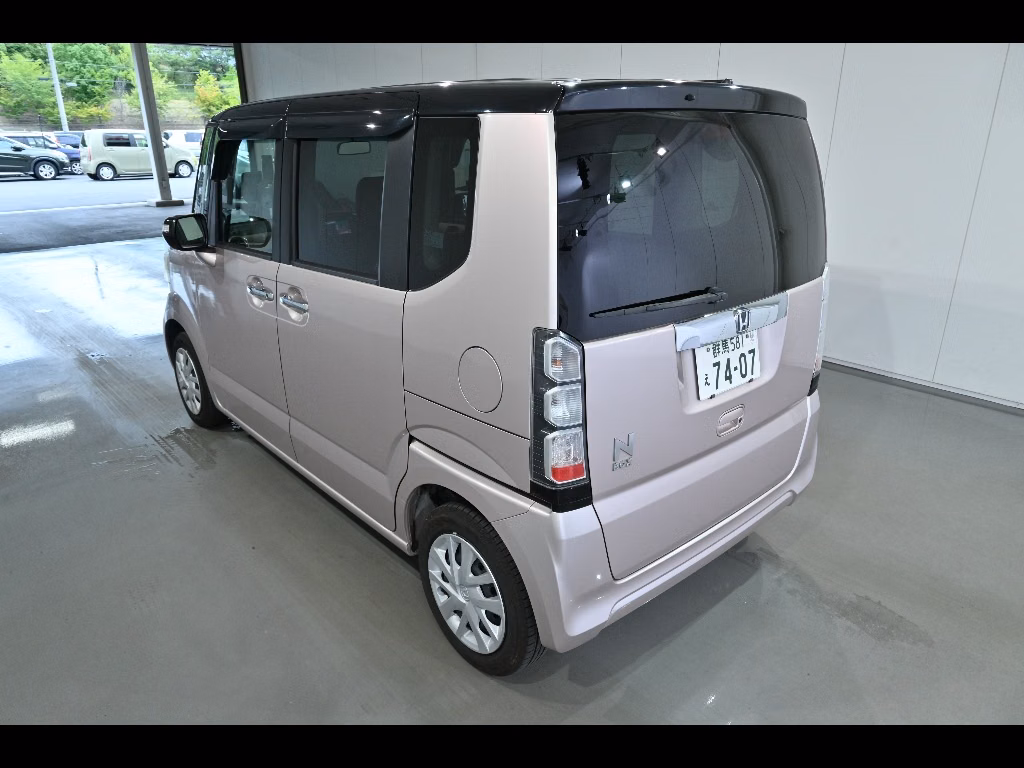 HONDA N-BOX