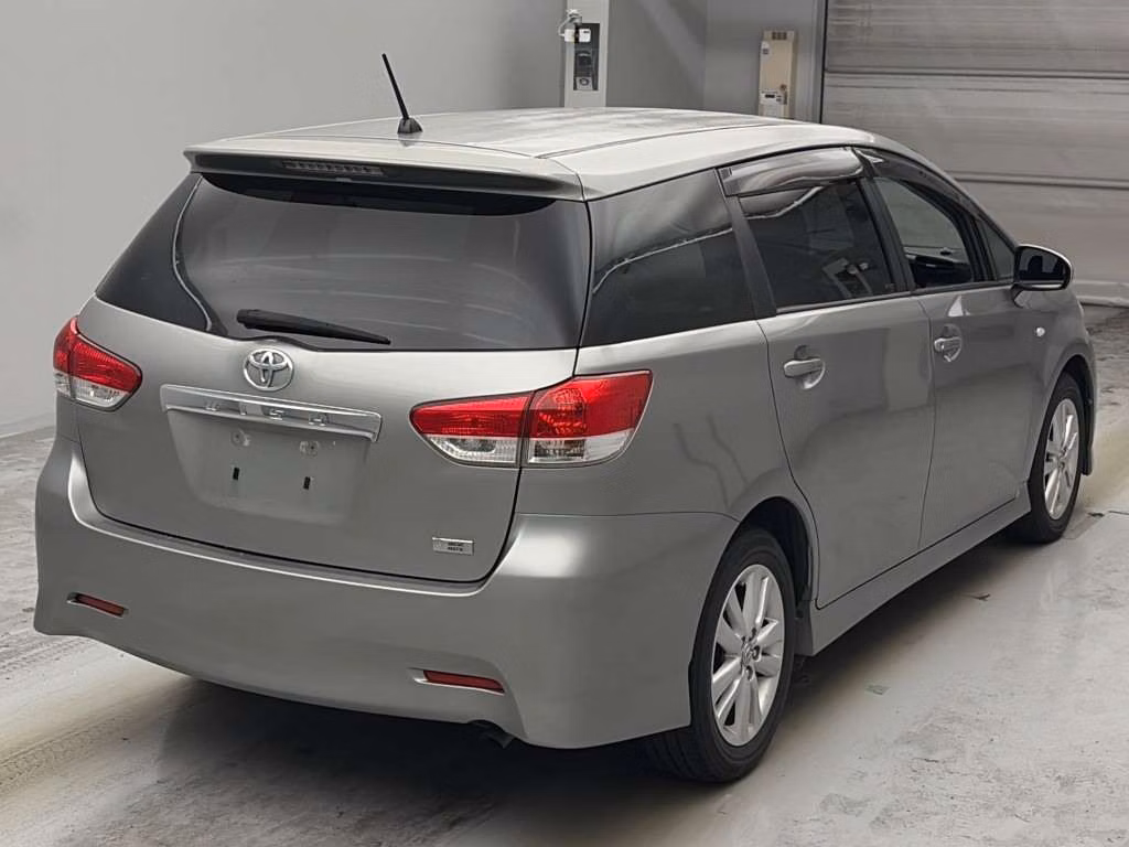 TOYOTA WISH