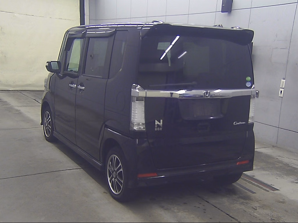 HONDA N-BOX