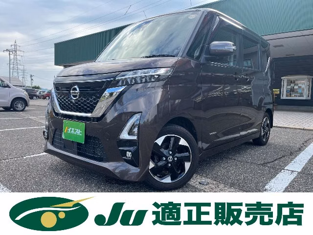 NISSAN ROOX