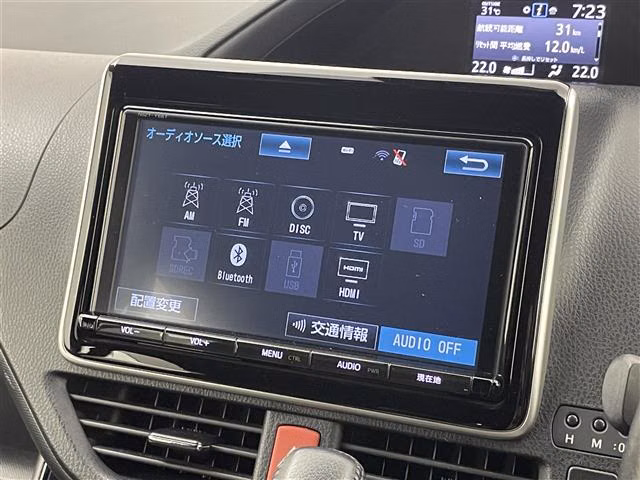 TOYOTA VOXY