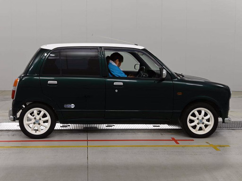 DAIHATSU MIRA GINO